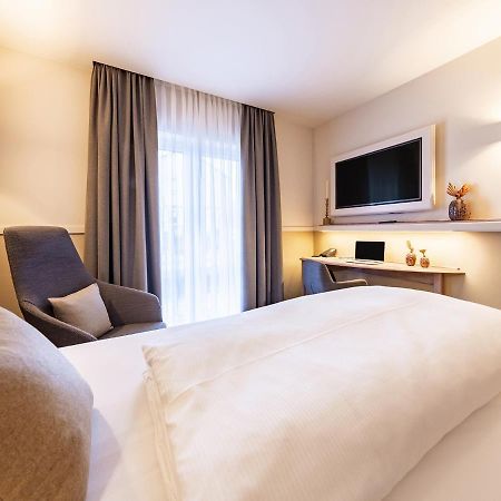Landgasthof Hotel Gentner Нюрнберг Екстериор снимка