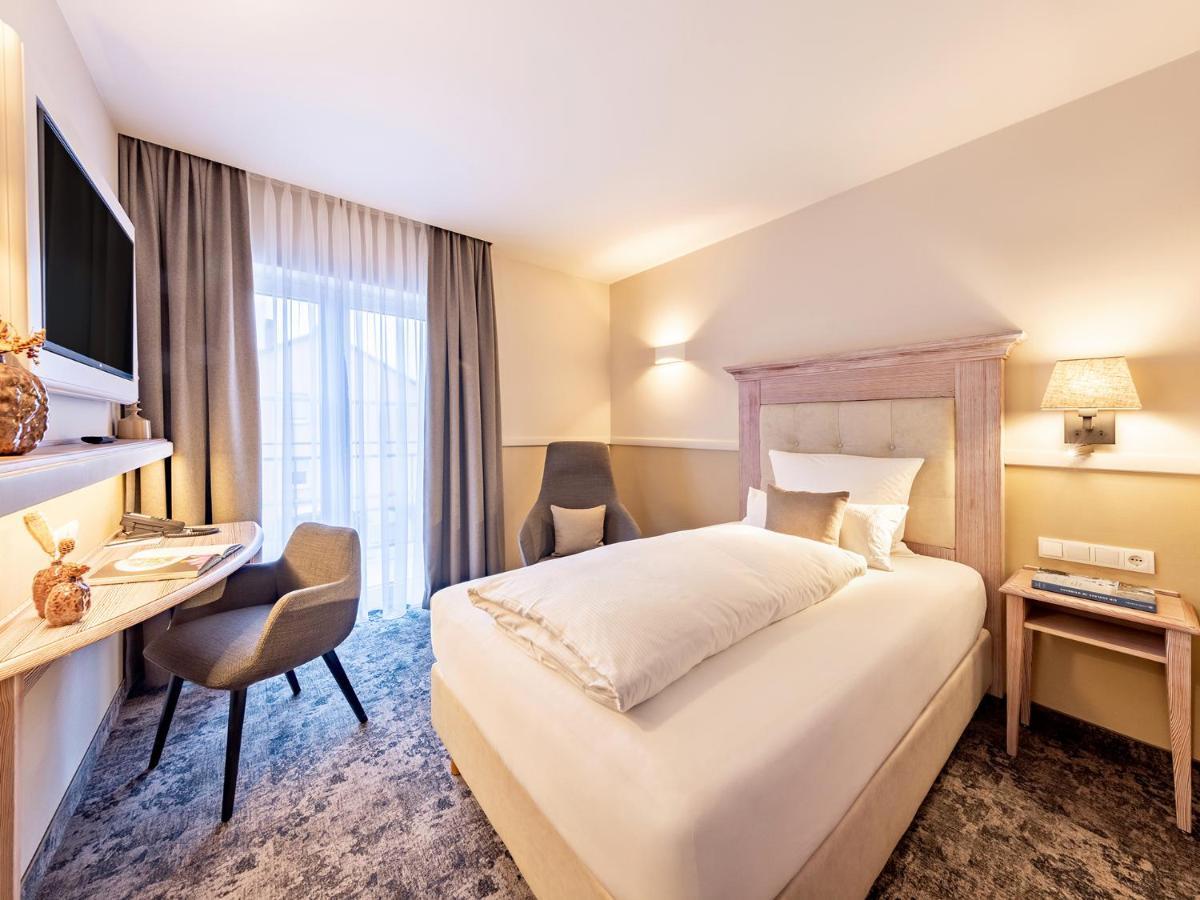 Landgasthof Hotel Gentner Нюрнберг Екстериор снимка